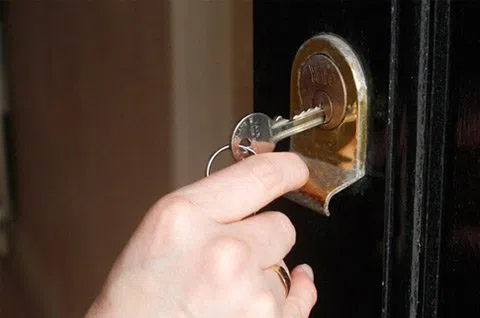 Security Locksmith Services Philadelphia, PA 215-583-2457 - 7-Door-Unlock